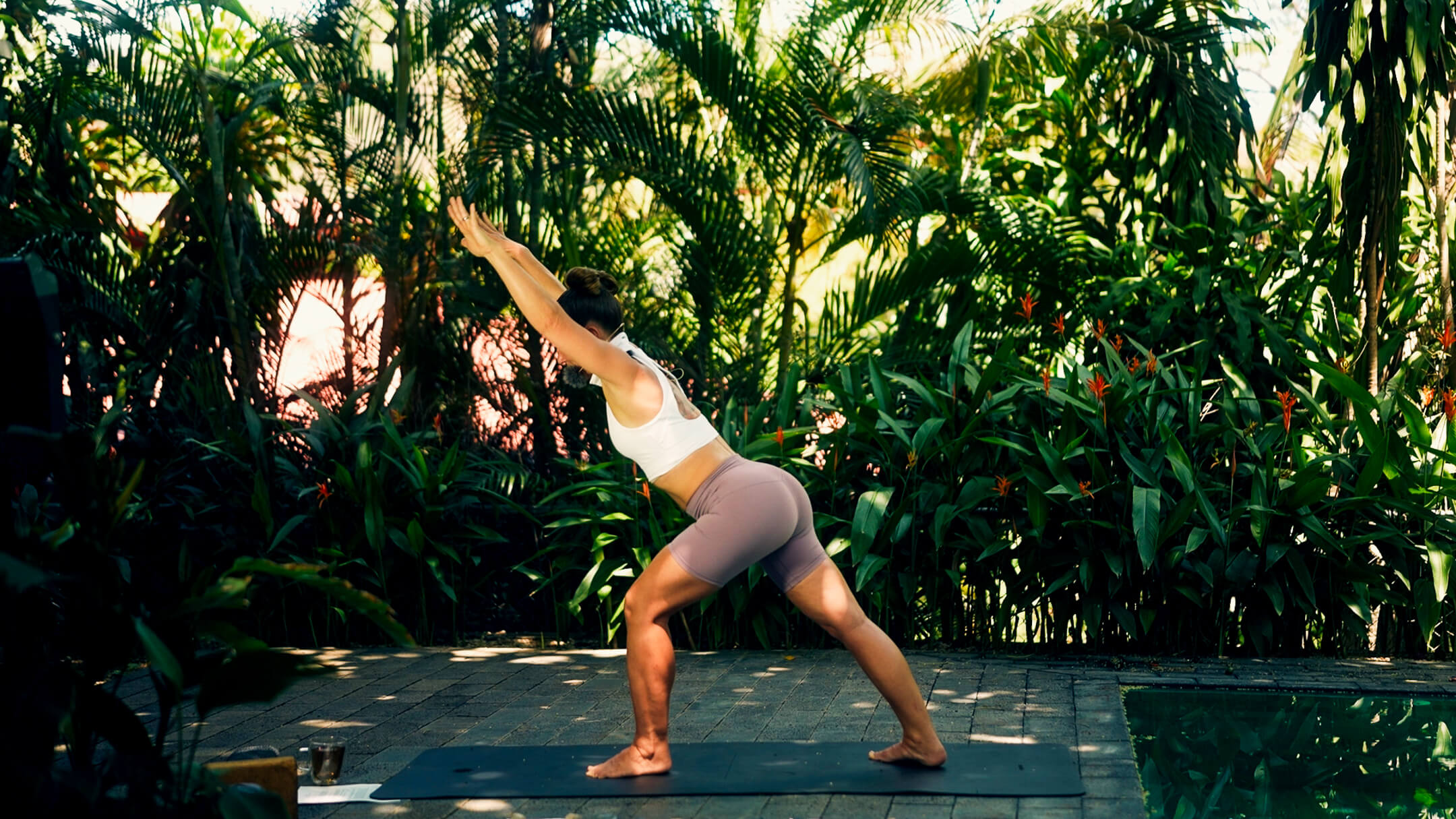 Kristýna Paulus při ásánové praxi