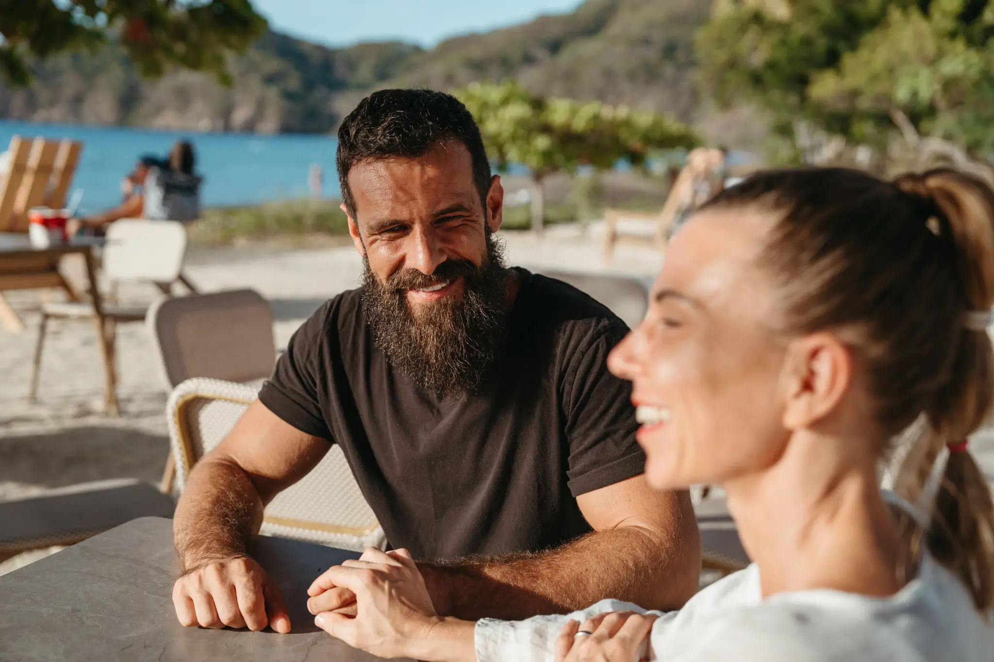 Individuální konzultace založené na ájurvédě, astrologii a osobní zkušenosti. Pro ty, kteří hledají rovnováhu, nový směr nebo hlubší porozumění sobě.